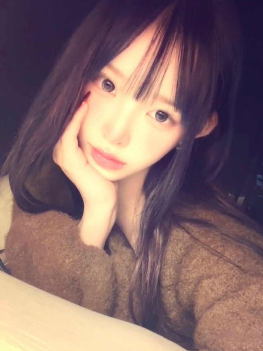 adyapicss's tweet photo. [📸] Chaeeun update 

“Home is the best🥴”

#에이디야 #ADYA
#CHAEEUN #채은 
@ADYA_official https://t.co/U03cb6lEPs