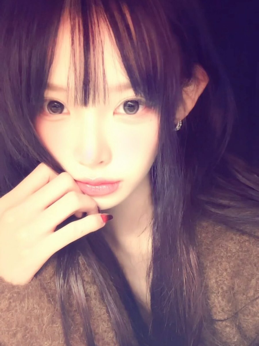 adyapicss's tweet photo. [📸] Chaeeun update 

“Home is the best🥴”

#에이디야 #ADYA
#CHAEEUN #채은 
@ADYA_official https://t.co/U03cb6lEPs