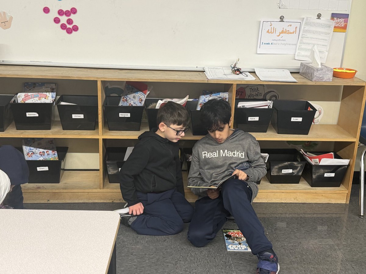 AKfmis's tweet photo. Grade 2 and Grade 6 students read together, built confidence, and enjoyed learning from one another. @FMPSD  @FMISonthego https://t.co/rCb8YHY8um