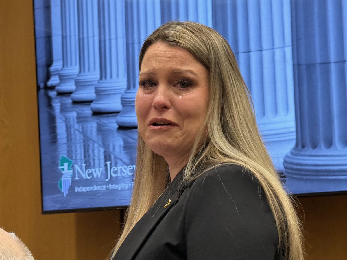 ⚖️An Ocean County courtroom fell silent as a judge sentenced a woman convicted in a crash that killed two men. Victims’ families spoke — some calling for prison, others for mercy. The sentence surprised many. jerseyshoreonline.com/toms-river/oce…