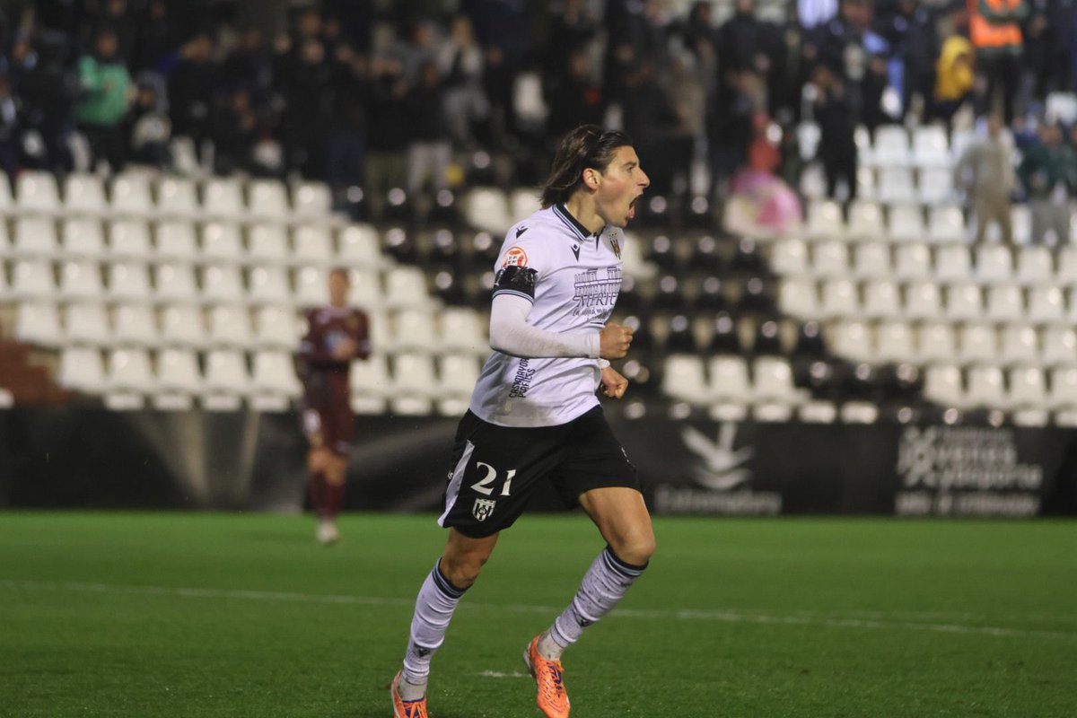 2️⃣1️⃣ Don Raúl Beneit Romero ⚪️⚫️