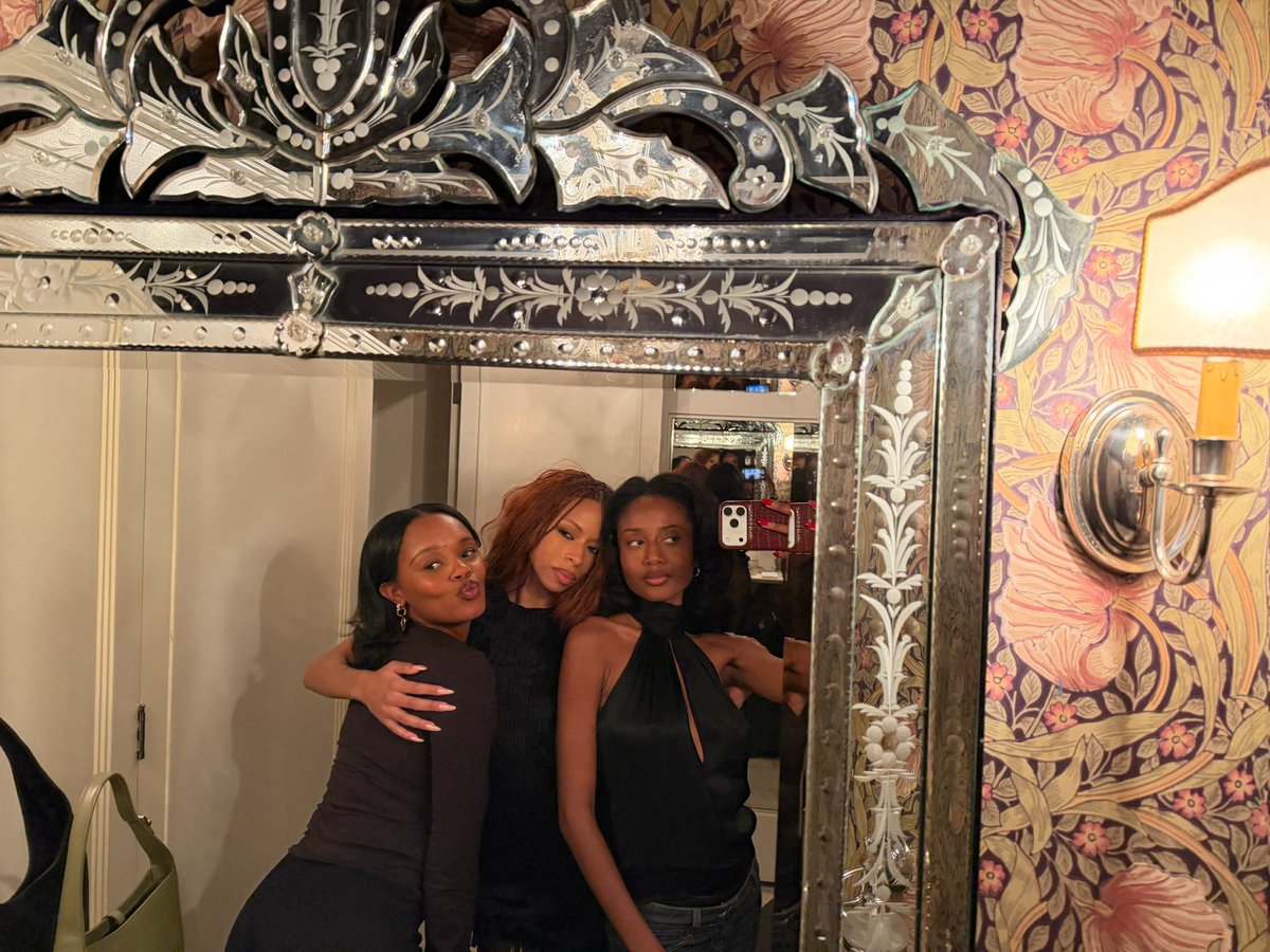 ravyn lenae tweet media