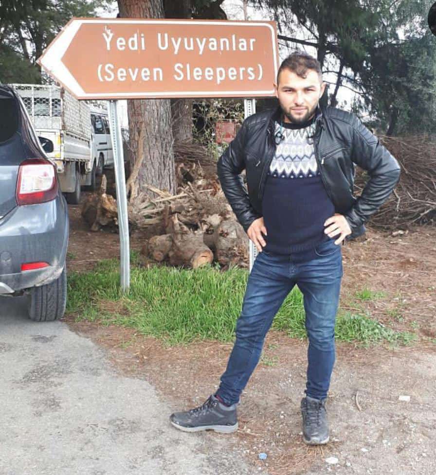 Muğla dan selam gezmek takilmak isteyen ne istedigini bilen olgun etine dolgun bir hanim efendi ile tanismak isterim fantzi ve fetis asigiyim