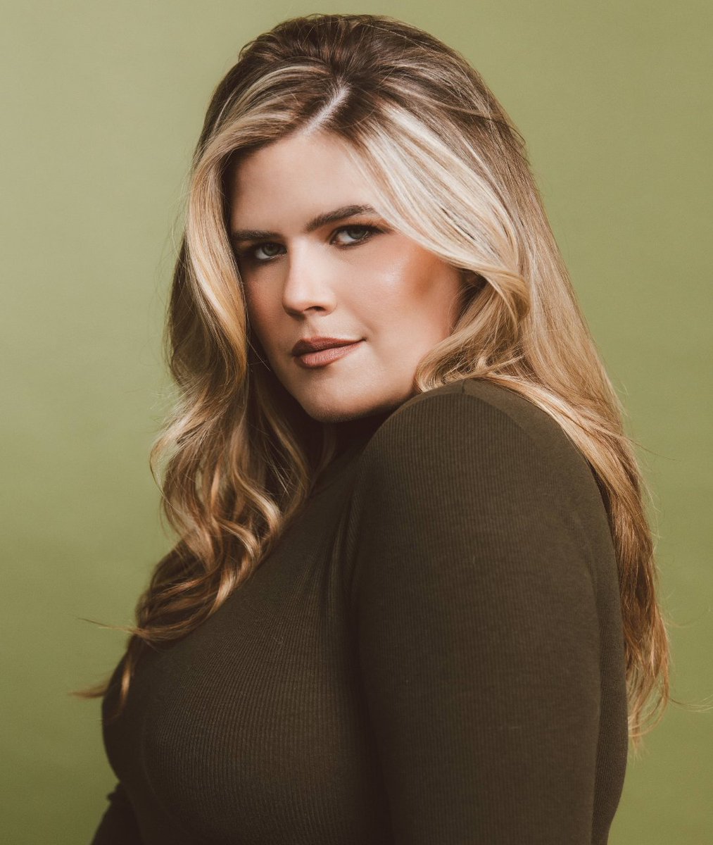 TheCartoonBase's tweet image. Erica Lindbeck will voice Kit in Glitch Productions and RubberRoss’ ‘GAMEOVERSE’ pilot.

The new pilot releases this May.