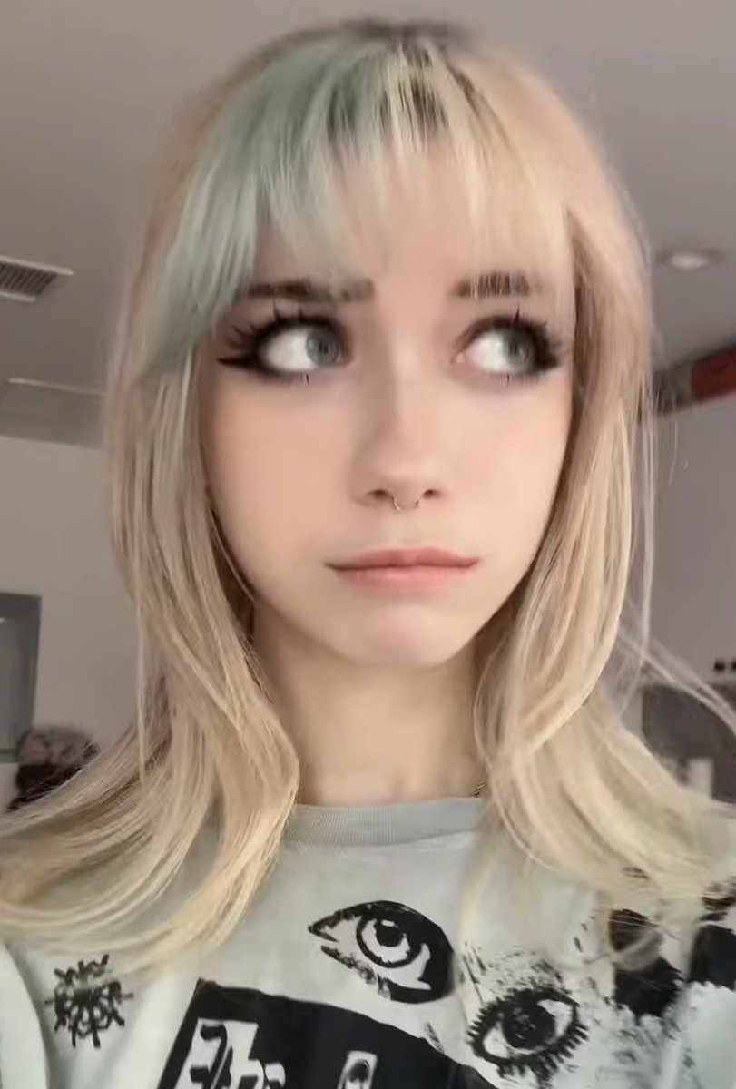 •C•A•M• tweet media