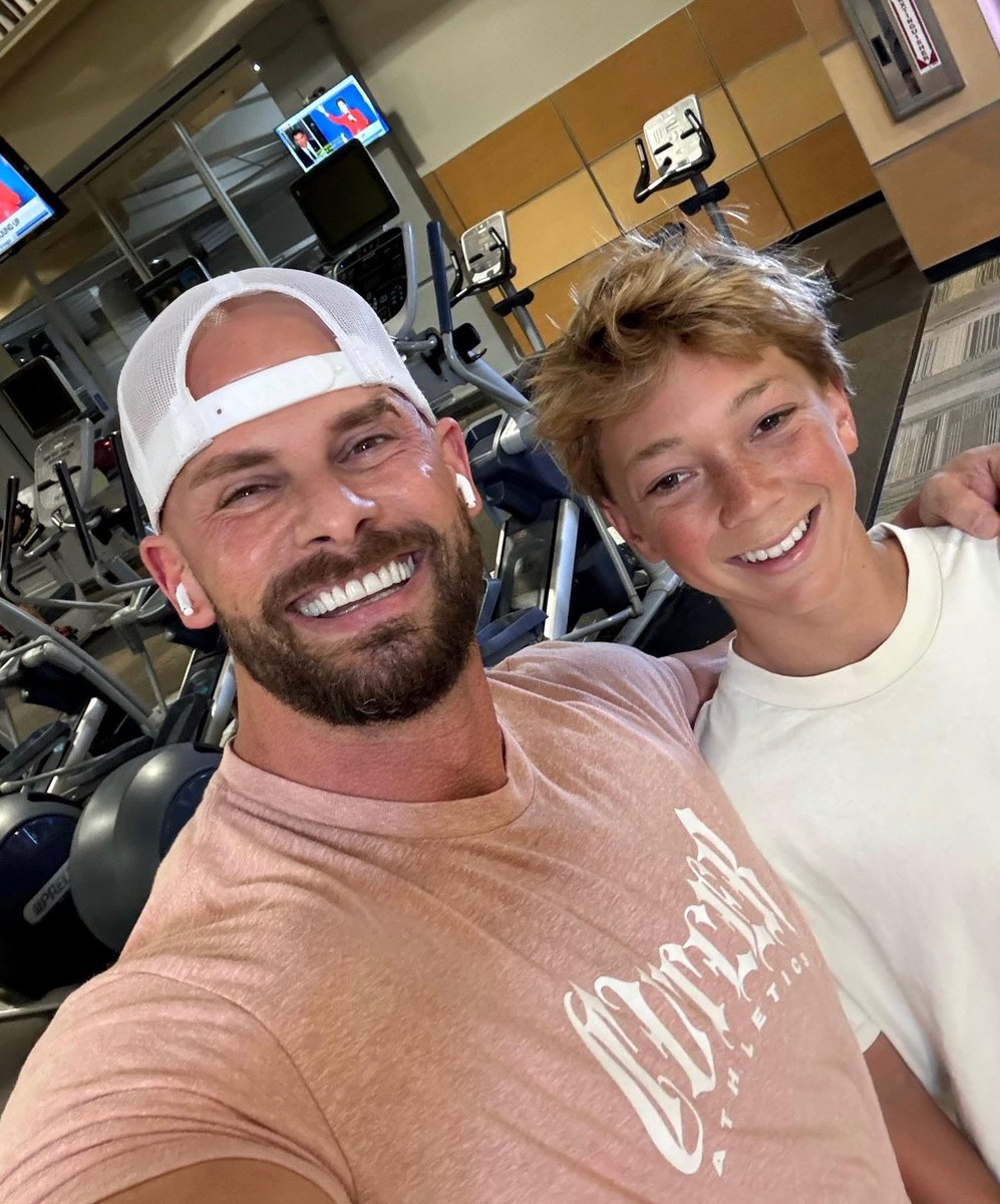 TheJoeySwoll's tweet photo. I want to share one of my favorite moments ever at the gym and reminder of what the gym is all about. A young man nervously asked me if he could work in on the preacher curl with me which of course, I said yes. He was new to the gym and didn’t know what he was doing so I showed him a few tips and spotted him. We finished up, I told him if he ever needs help to always come ask me, and as I about to walk away he said, “Joey, can I take a photo with you? The truth is you and Jeff Nippard are the reason I started going to the gym”. It put the biggest smile on my face (as you can see) and I replied, “Only if I can get one with you too”. Cody, if you see this young man, thank you again for an incredible moment I’ll never forget. You will ALWAYS have a friend in me. Keep up the hard work!