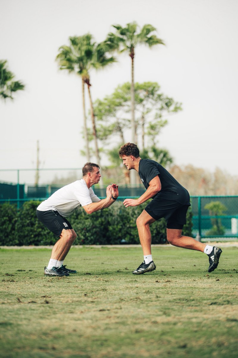 Receiver School tweet media