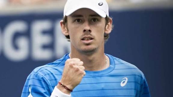 Notón con Anibal de Miñaúr en <a href="/LaMesa995/">🎩 La Mesa De Los Galanes</a>
"Él sabe de su origen, si él quiere hasta puede poner acento uruguayo, pero su idioma realmente es inglés. Toda la familia habla en inglés" 
"En Uruguay soy de Nacional, lo he querido hacer hincha pero él es más de Real Madrid por su mamá"