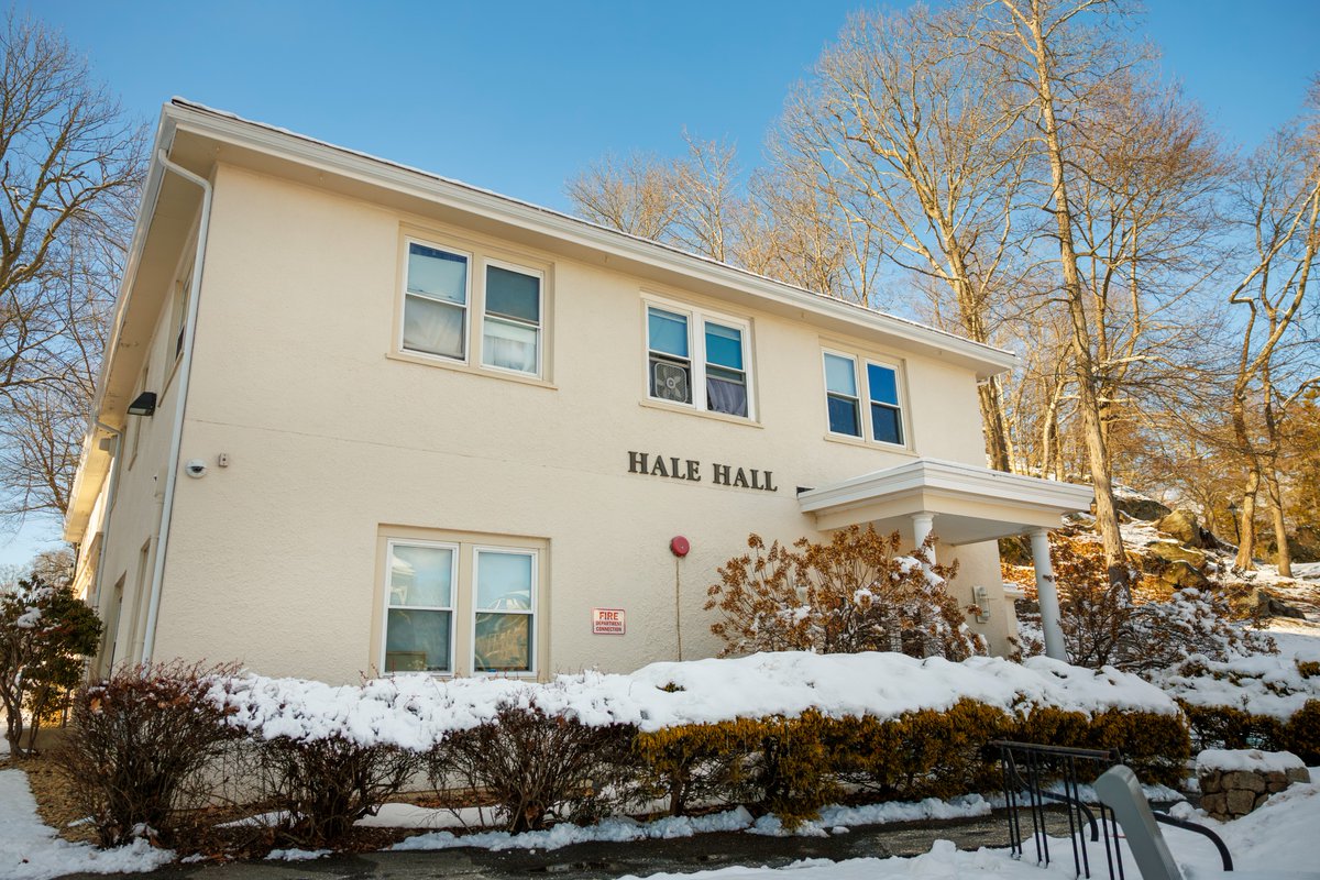 EndicottCollege's tweet image. The calm before the (snow) storm 🌨️❄️ 

📸: Karisa Juneau ’27

#Campus #CampusScenics #Snow #College #EndicottCollege