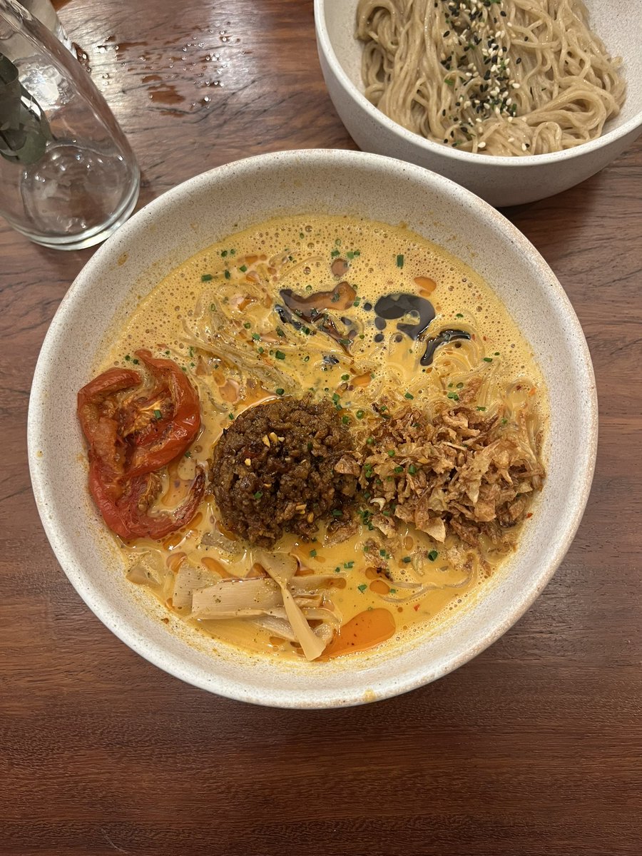 m🏳️🌈 (floreta’s fan account💘) tweet media