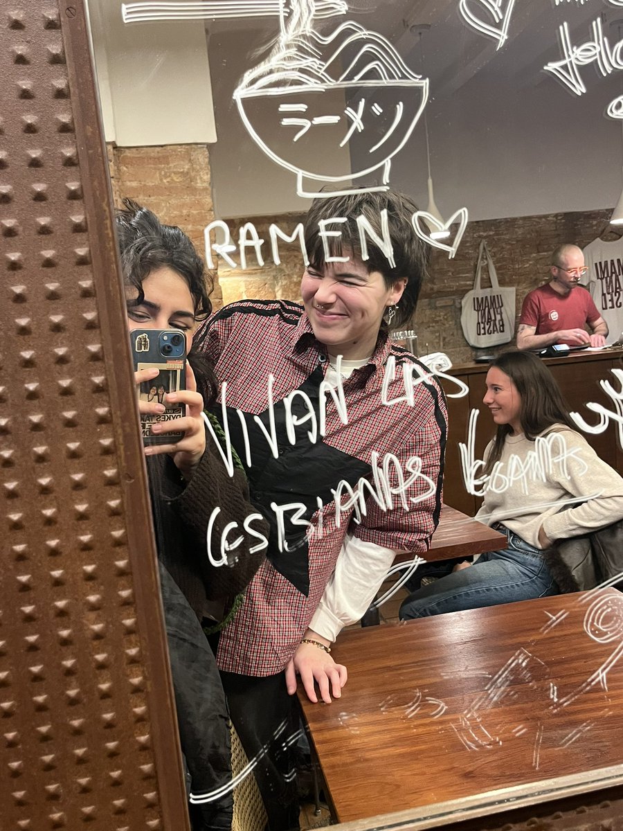 m🏳️🌈 (floreta’s fan account💘) tweet media