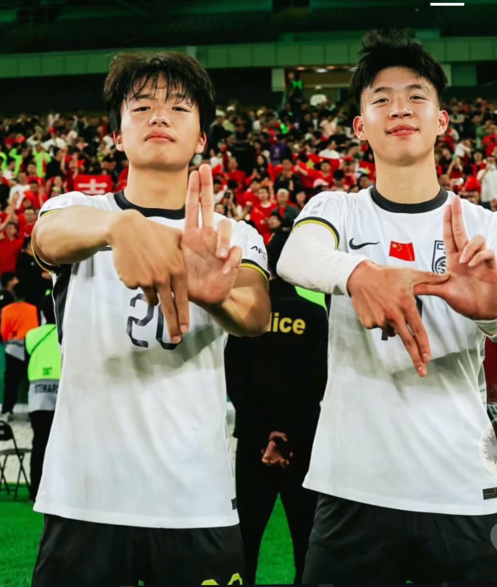 jiayufps's tweet image. Day 1 @PGEsportsIT 
Final tomorrow for the Promotion Spot
Vs #Wfox (13-4)
Vs @nayvex_esports (13-5)
Vs #LituaniaControl (13-4 / 13-7)