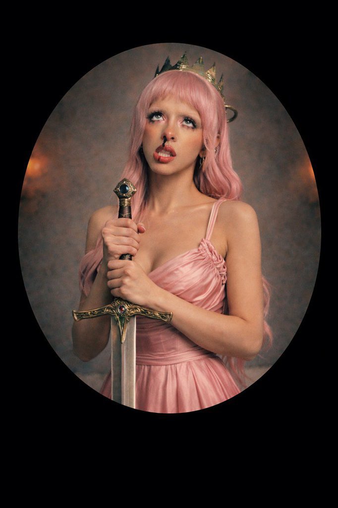 faeriiiesoiree's tweet image. ESSA MULHER NASCEU PARA A ARTE