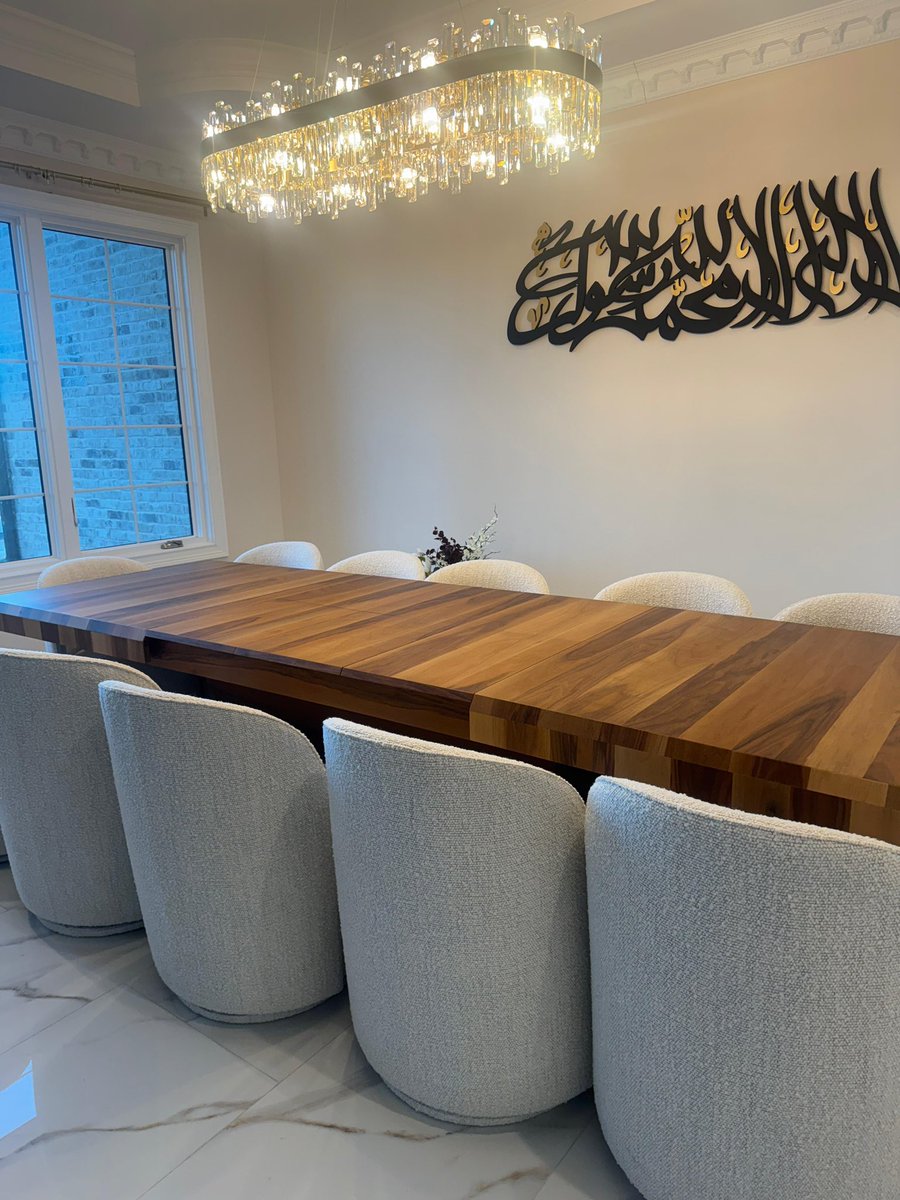 ferozziusa's tweet image. Extra-large, three-stage extendable dining table ✨
Seats 8 → 12 → up to 16.
Designed for big gatherings, long conversations, and unforgettable moments.

#FerozziFurniture #LuxuryFurniture #ExtendableTable #DiningDesign #ModernLiving