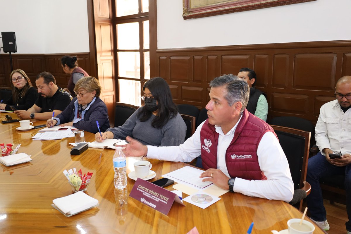 RegidoresPue's tweet photo. En mesa de trabajo, la Comisión de Bienestar, bajo la presidencia de @IvonEnriquez_, coordinó esfuerzos con @PueblaBienestar para eficientar su operatividad mediante la propuesta de nuevos lineamientos. https://t.co/OEYiszvoBM