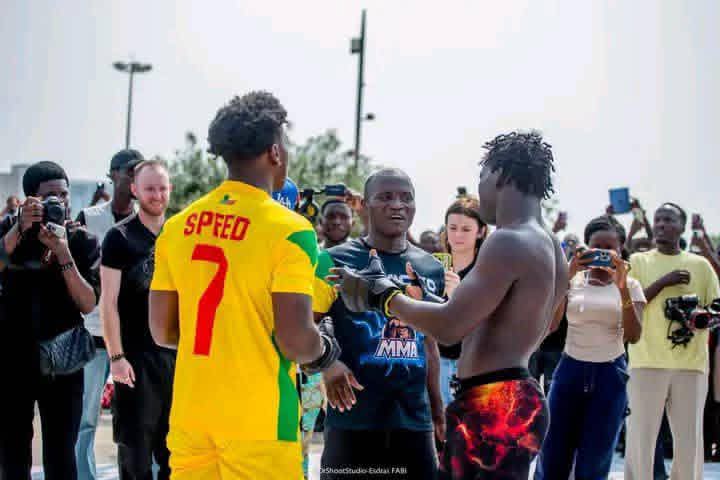 📍Notre combattant Jean Do Santos 🇧🇯 a affronté ce jour le youtubeur <a href="/IShowSpeedHQ/">Speedy HQ</a>

Le célèbre YouTuber et streamer américain 🇺🇸 IShowSpeed actuellement au Bénin dans le cadre de sa tournée africaine Speed Does Africa.

#HevioxoMMA #IShowSpeedAuBenin