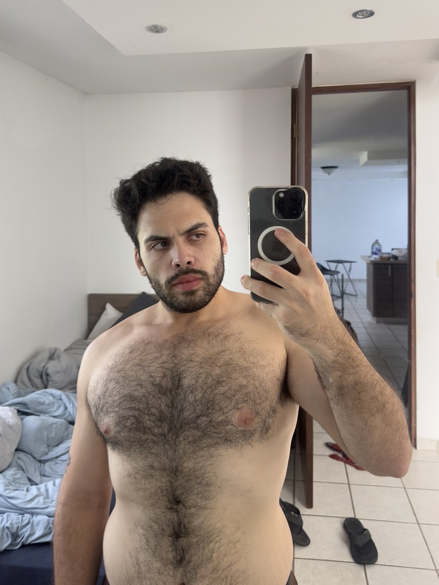 delkazer's tweet photo. someone said i look like bowser https://t.co/4EKgdSbMck