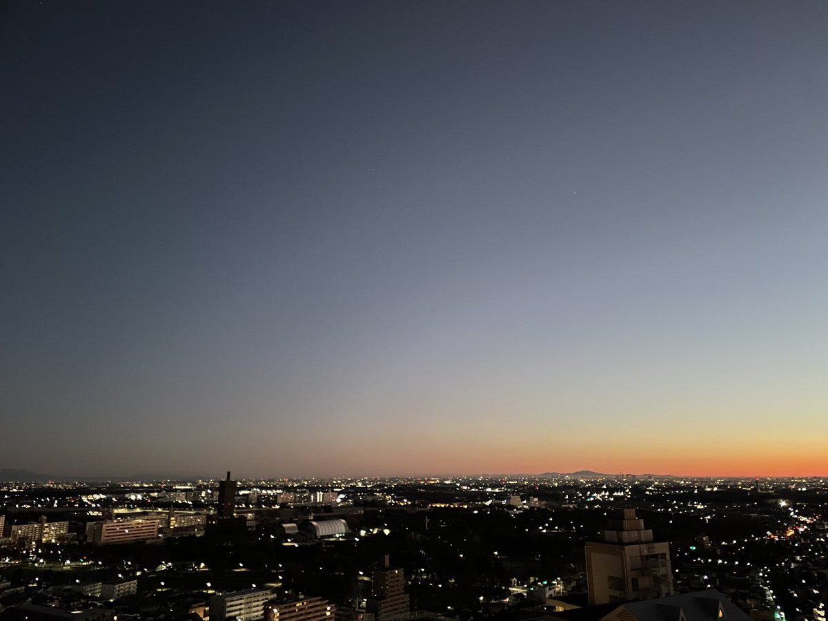 おはようございます☀
風邪を引いてしまった朝
よい週末をお過ごしください😊

#イマソラ