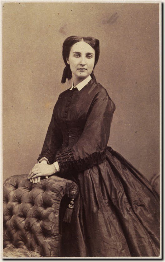 Cuauhtemoc_1521's tweet image. ♦️La esposa aconsejando al esposo♦️
La carta de Carlota que abonó para que Maximiliano se quedara en México defendiendo su imperio, y como final consecuencia su fusilamiento. 

“Abdicar es condernarse, extenderse así mismo un certificado de incapacidad y esto es sólo aceptable en…