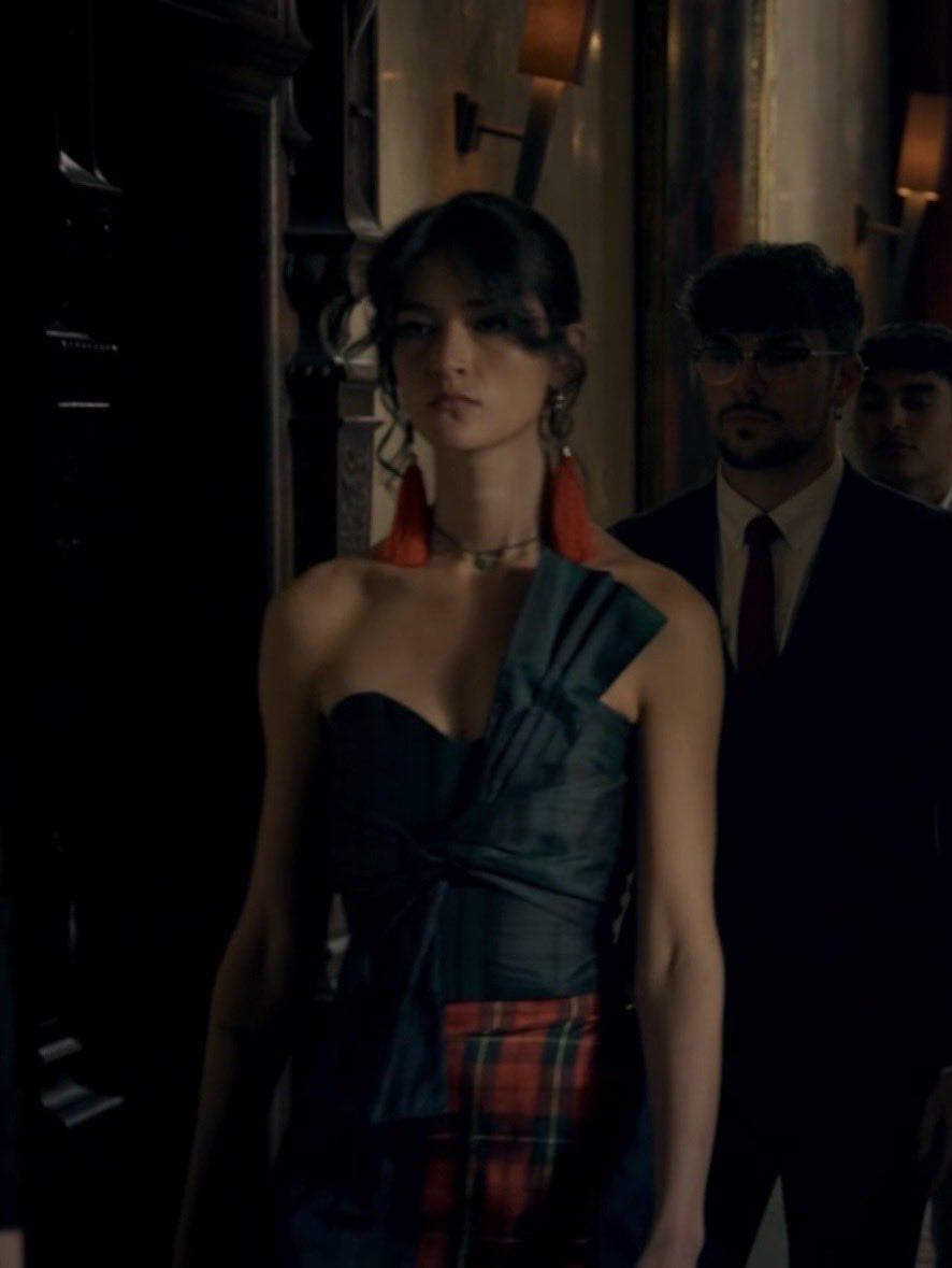 she flew the slayroplane into the cuntagon #TheTraitorsUK #TheTraitors