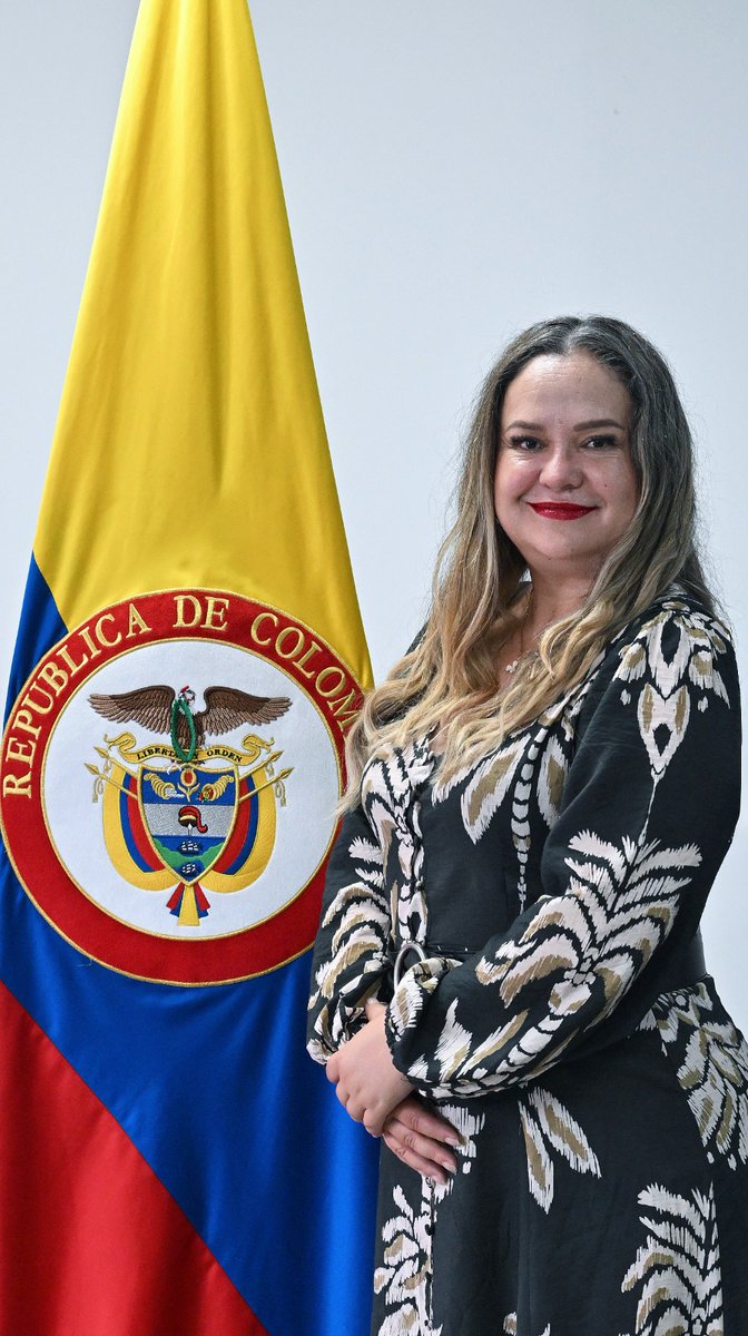 @Mindefensa posesiona a Angélica Marín Agudelo como Viceministra de Veteranos y del GSED. 

Experta en sociología política y derechos, trabajará por el bienestar de veteranos y el desarrollo del sector defensa.

 ¡La <a href="/DefensaCivilCo/">DefensaCivilColombia</a> le da bienvenida! defensacivil.gov.co/sala-prensa/no…