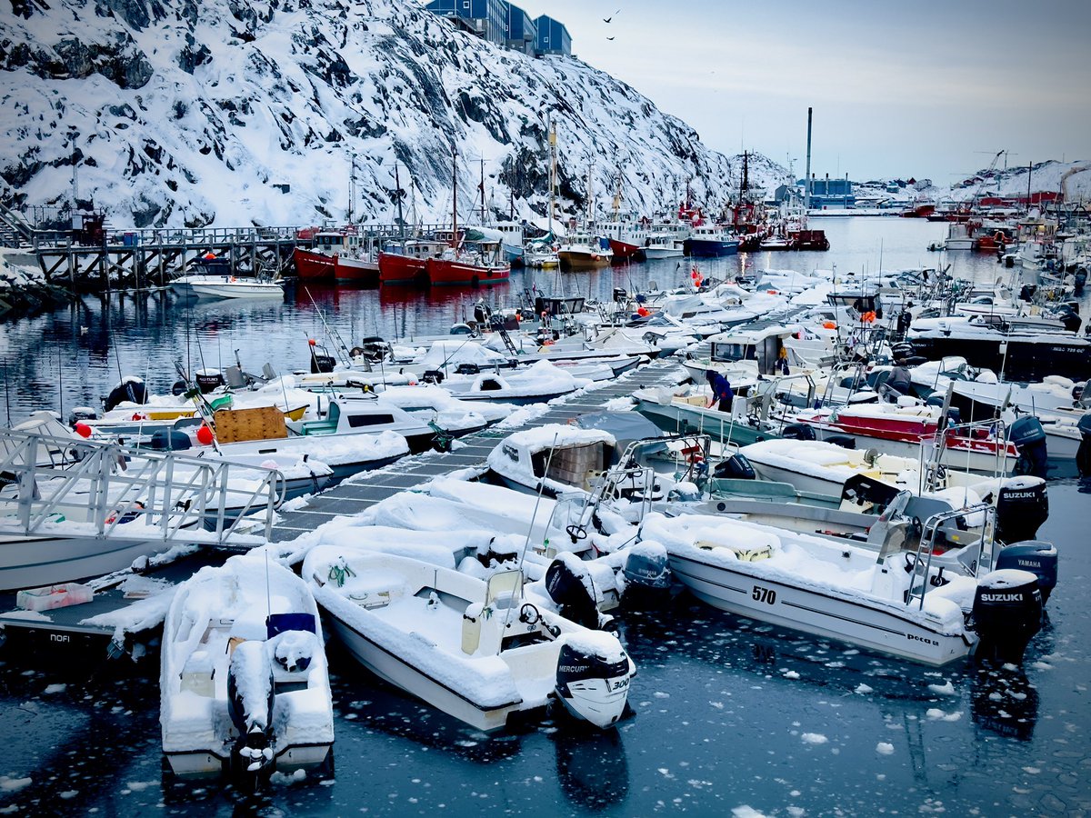 Wellcome to Nuuk, #Greenland.
One of the coldest places with the warmest people I have encountered. The views are breathtaking.

Photos by <a href="/_SFurtado_/">Sérgio Furtado</a> 

#nuuk #Arctic #planet #photography
