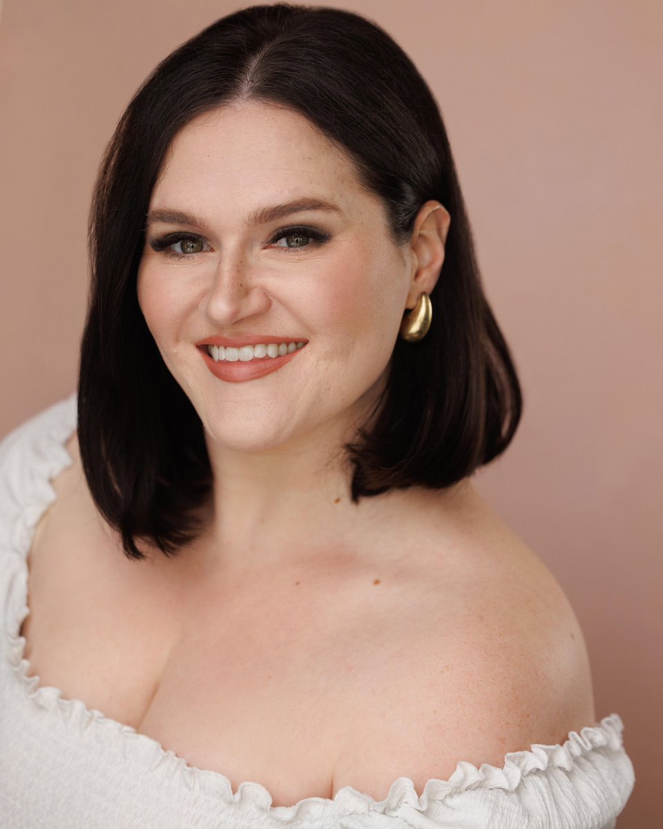 ToonHive's tweet image. Elsie Lovelock will voice Miss Information in Glitch Productions and RubberRoss's ‘Gameoverse’ pilot.

The pilot will release this May.