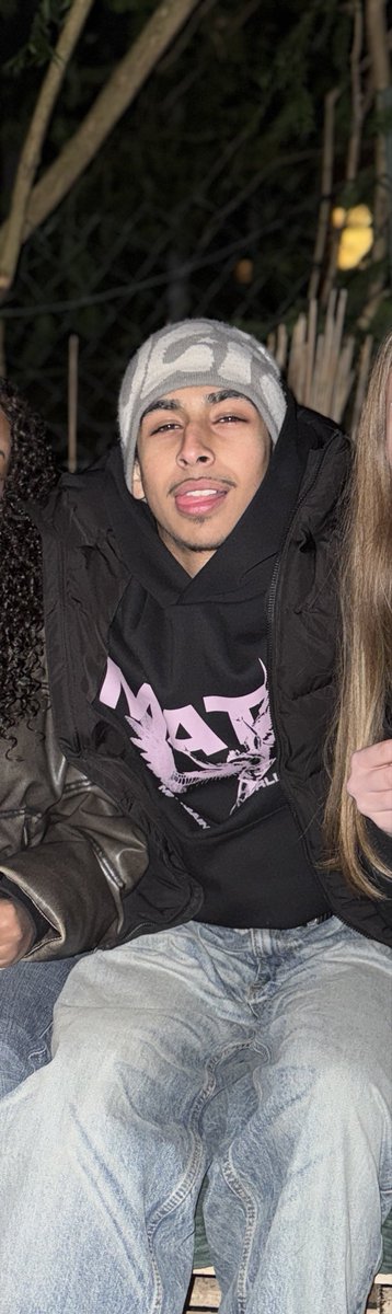 EmirMoon tweet media