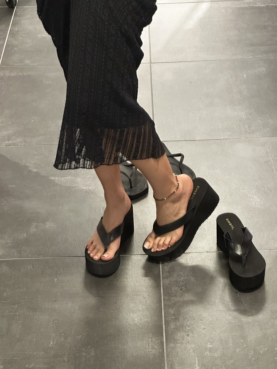 GODDESS MARI 🦋 tweet media