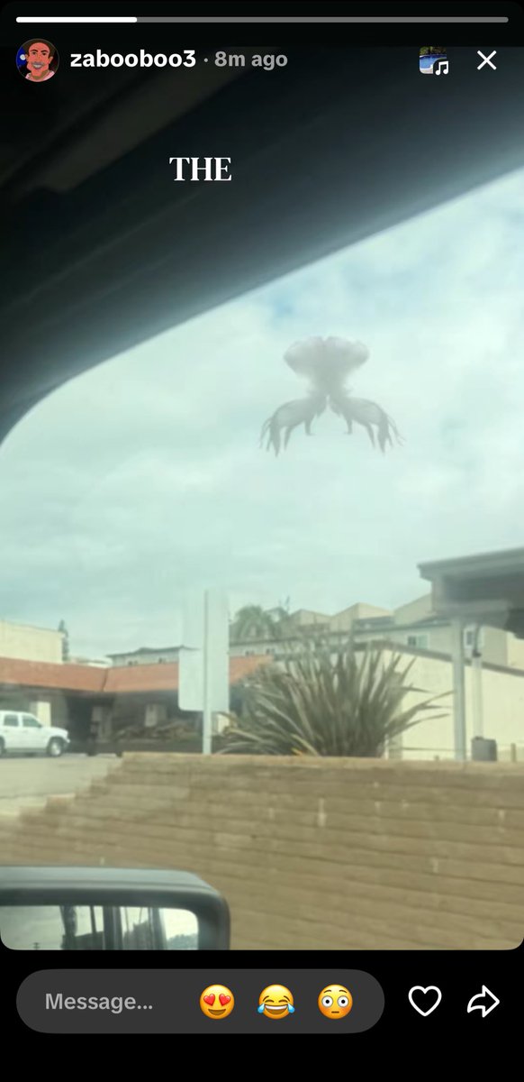 YAOIPH0BIC's tweet image. WHAT THE FUCK IS THIS