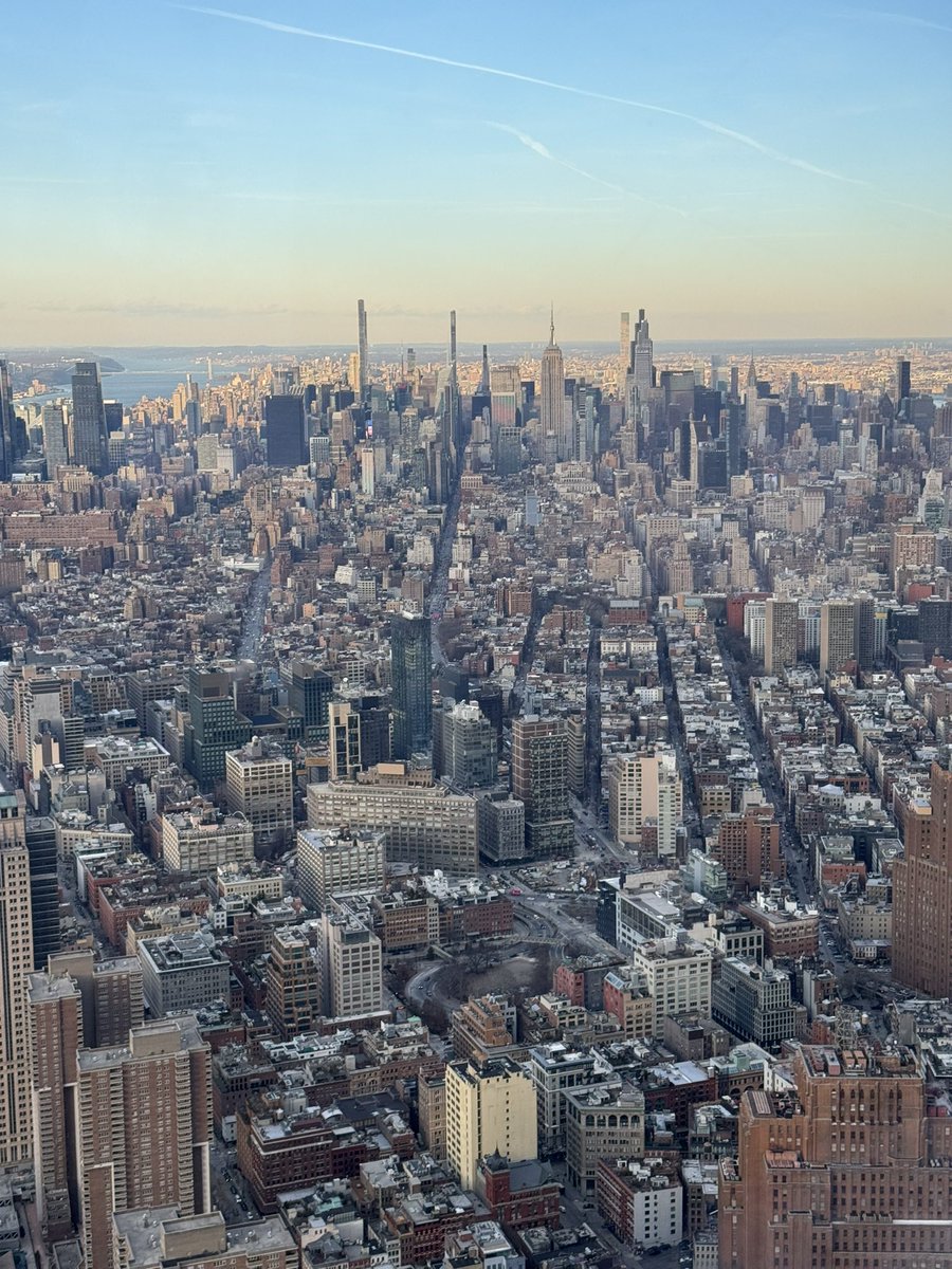Nueva York 🥰 

desde el One World Trade Center
