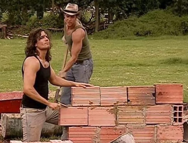 Las paredes que hace el libertario ese que es "albañil" después de venir acá a decirte que hay que laburar kjjj