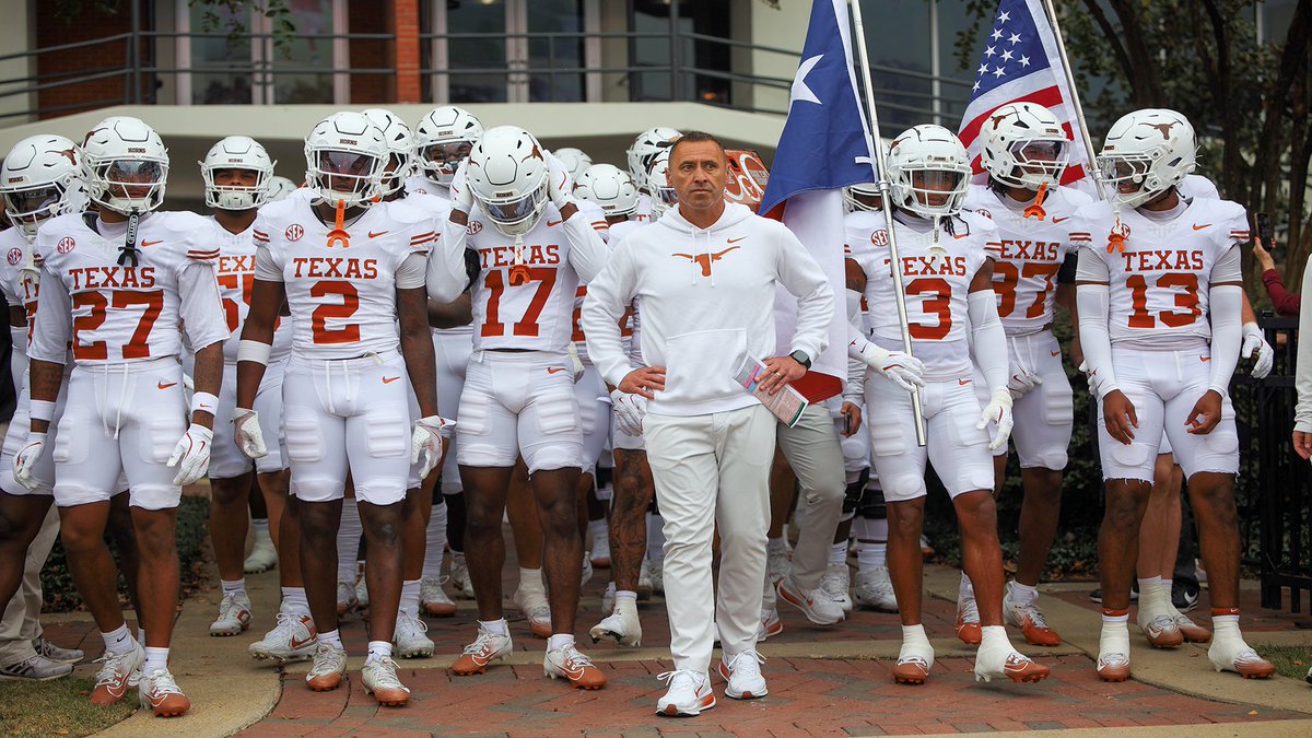 The Home Of Recruiting ‼️

27s, 28s &amp; 29s! If You Are Interested In Being Recruited By The University Of Texas ( <a href="/TexasFootball/">Texas Football</a>  ) Please COMMENT film, RETWEET &amp; DM us. We Are Sending Over Playmakers For Evaluation.

<a href="/CoachAkina/">Duane Akina</a> <a href="/Mark_Orphey/">CoachO</a> <a href="/CoachLCTrenches/">Coach LaAllan Clark</a> 

#TheHome🏭