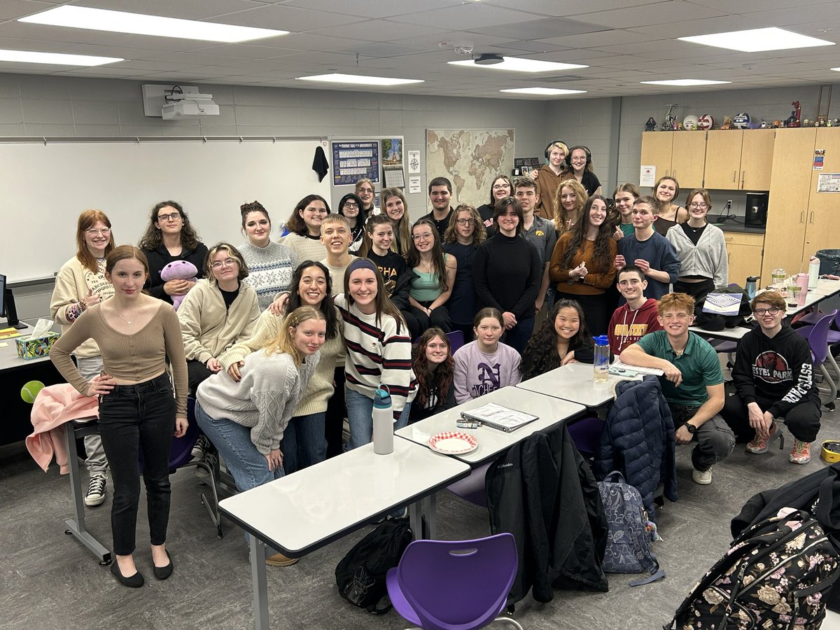 Norwalk_Speech's tweet photo. Norwalk Large Group Speech heads to Creston High School tomorrow! 

17 groups performing between 8 and 3! 

Thanks to families for transporting your students! We have Show Choir kids running to Johnston for Showzam then coming from Bowling to attend Speech. 

Bring it! #SpeechFun https://t.co/hNK6c5N1nJ