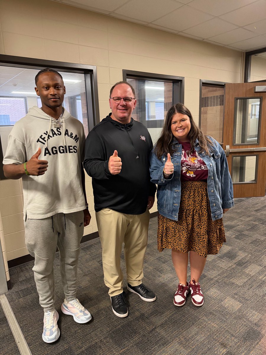 5star_kaden's tweet photo. Its bigger than football!! Aggie fA&Mily🤞🏾!! #GigEm @CoachMikeElko  @Thamannjr @TonyJerodEddie  @ShaunCookFB @MasonSmith_TAMU @TorresKannon @cade_draughon @Jason_Howell @Coach_E_Rob @R_Brauninger @DerekMillerTAMU @coachhemp @CoachPMason @joejoeheaden @coachbather @TexAgs @billyliucci @coachmd_davis @CoachPop_Cooney @AggieYellOn3 @MattyIceTAMU @agaudet_tamu @92AggieStewie @AggiesRecruitEx @Coach_Dougherty @ChrisFairAgent  @CyFallsFB