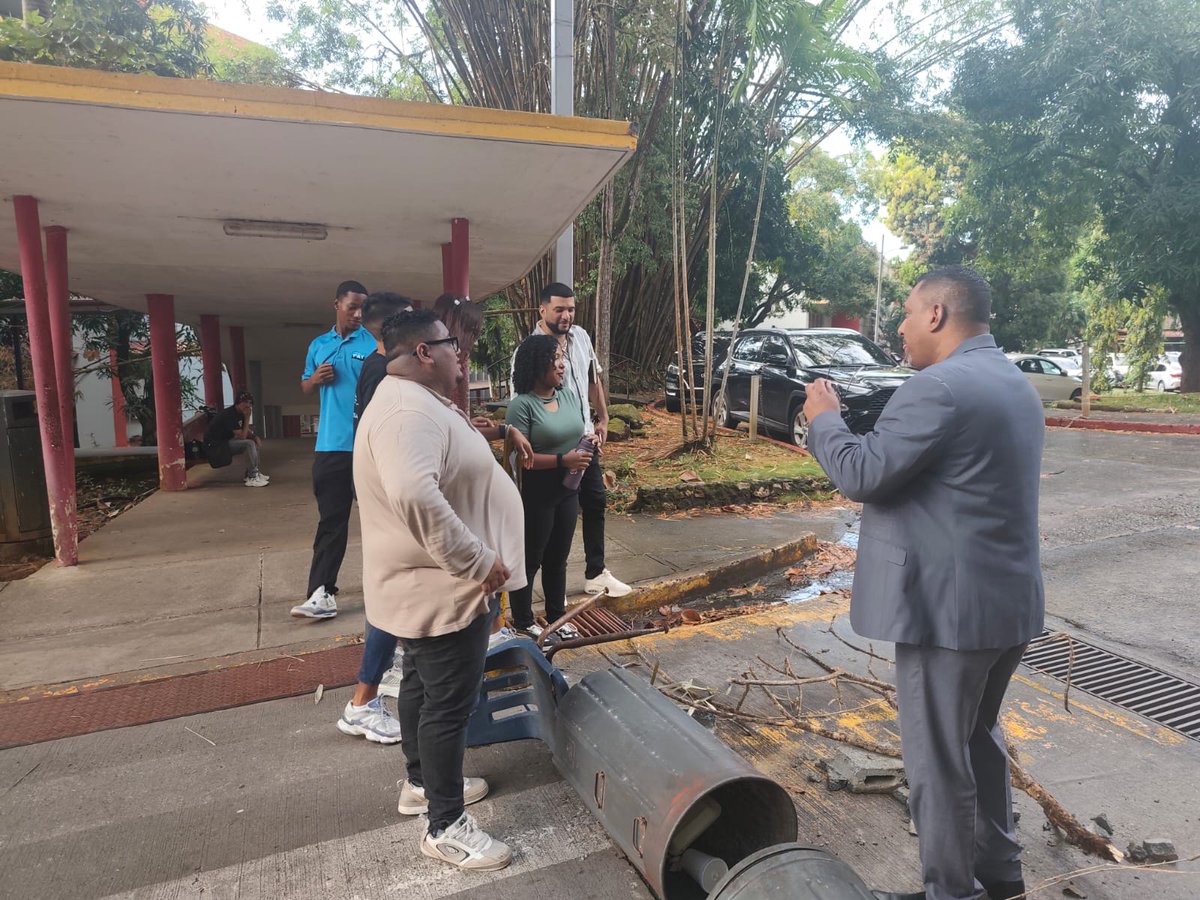 En este momento, el Defensor de los Derechos de los Universitarios se encuentra realizando una mediación con los estudiantes que 

Noticia completa en: 
instagram.com/p/DT3kdVfD-hk/…

<a href="/UNIVERSIDAD_PMA/">Universidad dePanamá</a>