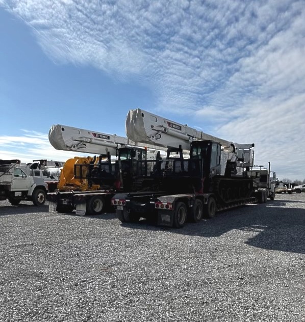 TVAnews's tweet photo. We are staging helicopters and line construction crews from East Tennessee to Mississippi ahead of this weekend’s winter storm.
If damage occurs to TVA’s transmission system, crews can quickly assess conditions so repairs can be made safely and as quickly as possible. https://t.co/OD2Hrvw9C9