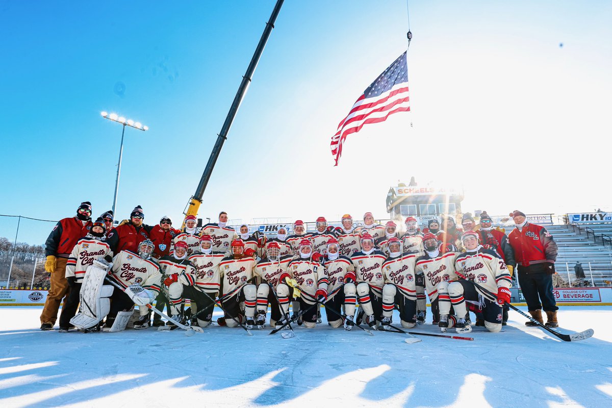 The Jacks win on HDM 7-2 over Rochester! What an atmosphere in this cold, cold weather! Thank you @unitedheroesleague for this opportunity in Hastings! The rink is incredible!

📸: <a href="/jasonsoriaphoto/">jasonsoriaphotography</a>