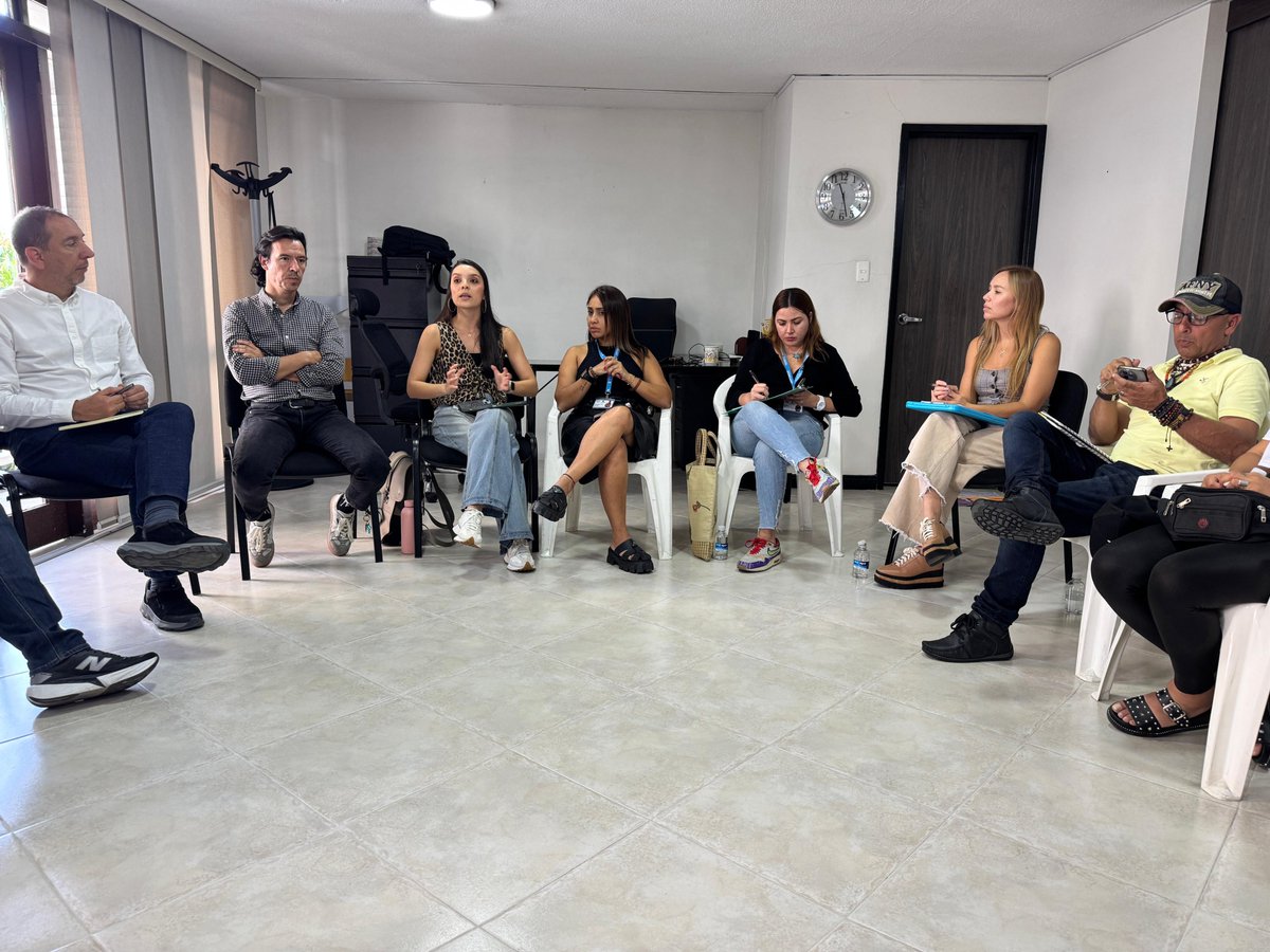 corpocentro's tweet photo. Esta semana, en representación de nuestros afiliados, conocimos de parte de la @AgenciaAPPMed  el proyecto de recuperación de la infraestructura del Parque Berrío y la carrera Palacé. El primero iniciará a finales de febrero y se espera que el segundo arranque después de julio. https://t.co/jVhF8ygko8
