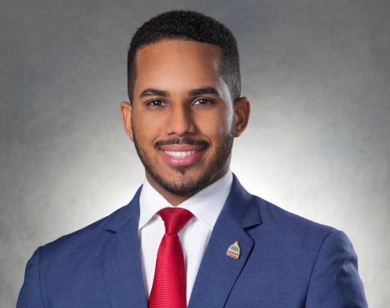 El presidente Luis Abinader, destituyó al rector del Instituto Tecnológico de las Américas (ITLA), Rafael Féliz García, mediante el decreto núm. 39-26.

Amplía en acento.com.do #Acento