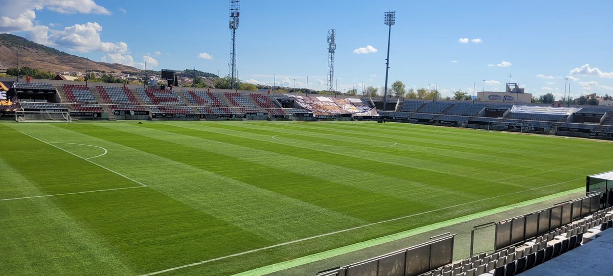 GolSinVAR's tweet image. Reconozco que desconfiaba cuando pintaban Cuenca de DisneyLand con un grupo inversor.

La @UBConquense sigue dando pasos de gigante en su estadio. Lo han reformado por dentro con nuevos vestuarios, sala de prensa, exteriores para que los niños jueguen en la previa de los…