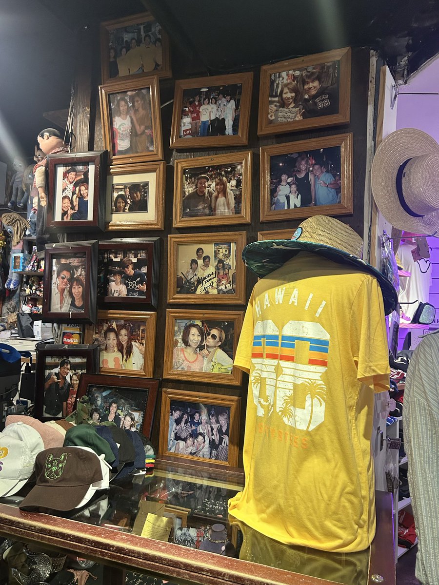 yukiko__monster's tweet photo. 素敵なお洋服が
いーっぱいだった🥰
今度Hawaii🏝️行ったら✈️
りんたろーさんの写真&サイン✍️
あるかなぁ😘
#Hawaii in 2024
#88tees
#りんたろー
https://t.co/frXlFSiz4x https://t.co/A5RuX7u0wX