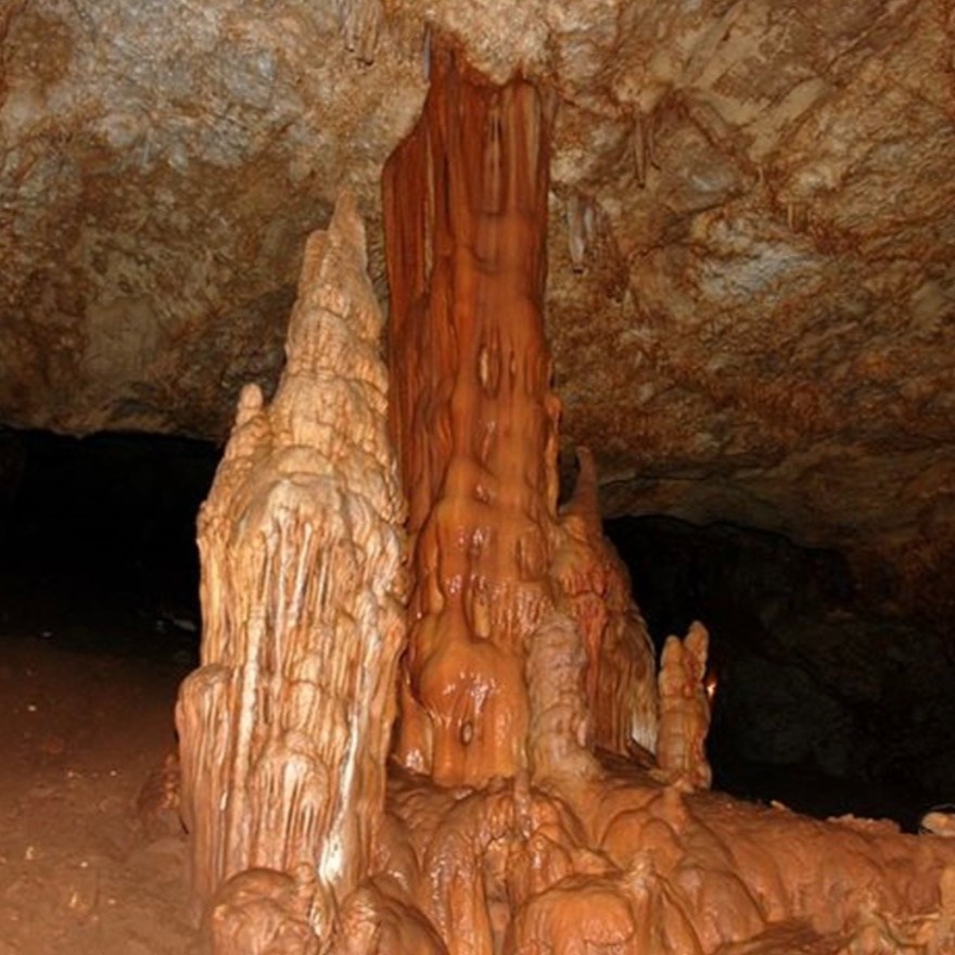 KSU_CollegeofAS's tweet image. What was life like tens of thousands of years ago? Explore groundbreaking research at Manot Cave with Kent State’s anthropology team, uncovering ancient practices deep beneath the surface. 🧬📚 

🔗 kent.edu/today/news/dig…

#KentStateCAS #Anthropology #AncientHistory