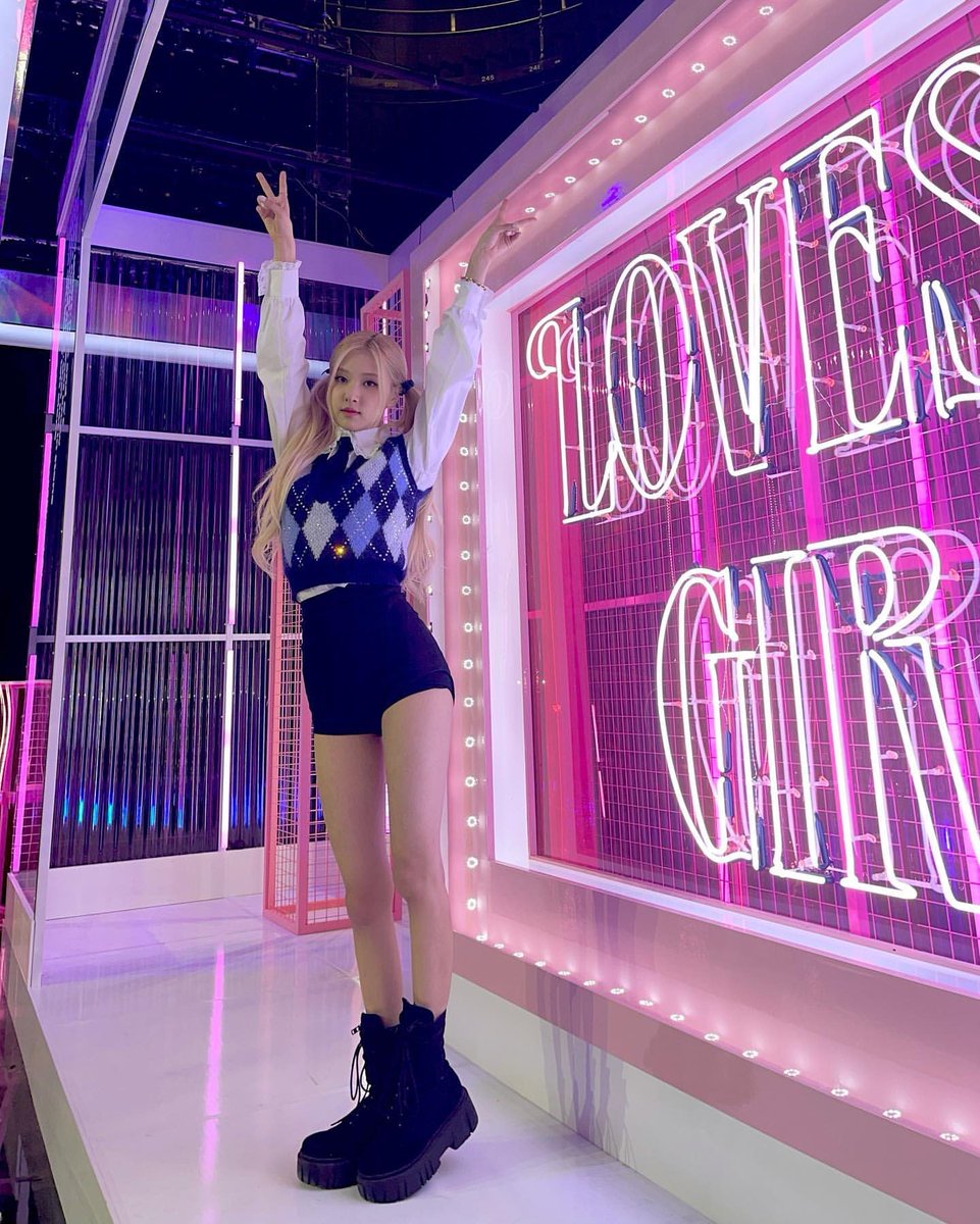 𝙹𝚄𝙻𝙸𝙴𝚃𝙰'𝚜 ♡︎ s𝕥or𝕪 tweet media