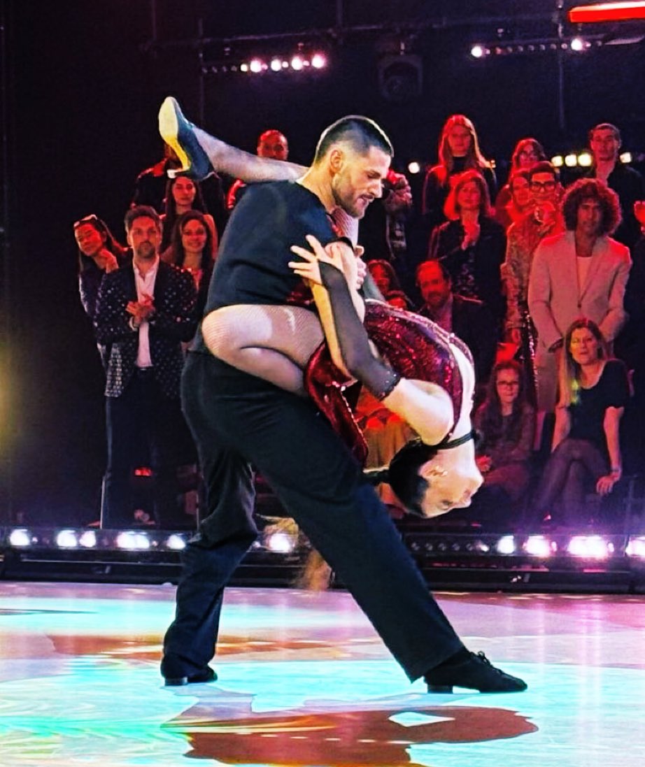 quand je pense qu’ils devaient rivaliser avec ça l’année dernière mdrrr #dals