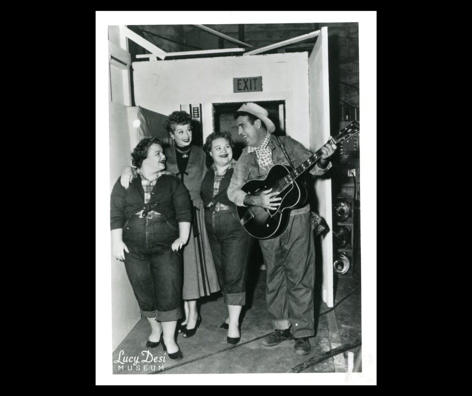 LucyDesiMuseum's tweet photo. On this day in 1955, the “I Love Lucy” episode “Tennessee Bound” aired. During the Ricardos and Mertzes cross-country road trip to California, they get lost and end up near the home of Lucy’s Cousin Ernie, played by Tennessee Ernie Ford. https://t.co/xjBdyjjTJx