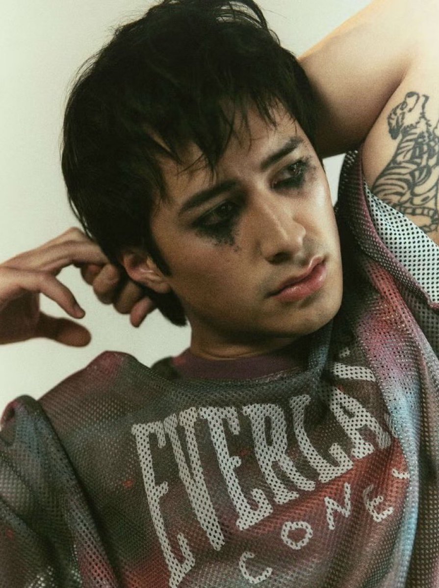 hollanovhigh's tweet image. oh this is absolutely SICKENING