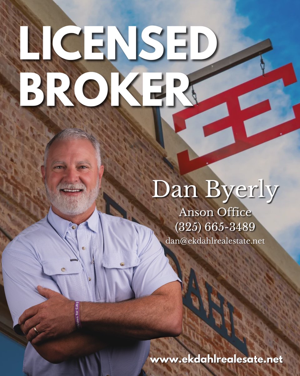 Huge congratulations to Dan Byerly on earning his broker’s license. That now makes six brokers at Ekdahl Real Estate, which is pretty incredible for one business. 

We're all proud of you, Dan.

#Broker #Ekdahlrealestate #RealEstate #Congrats #TheScoop