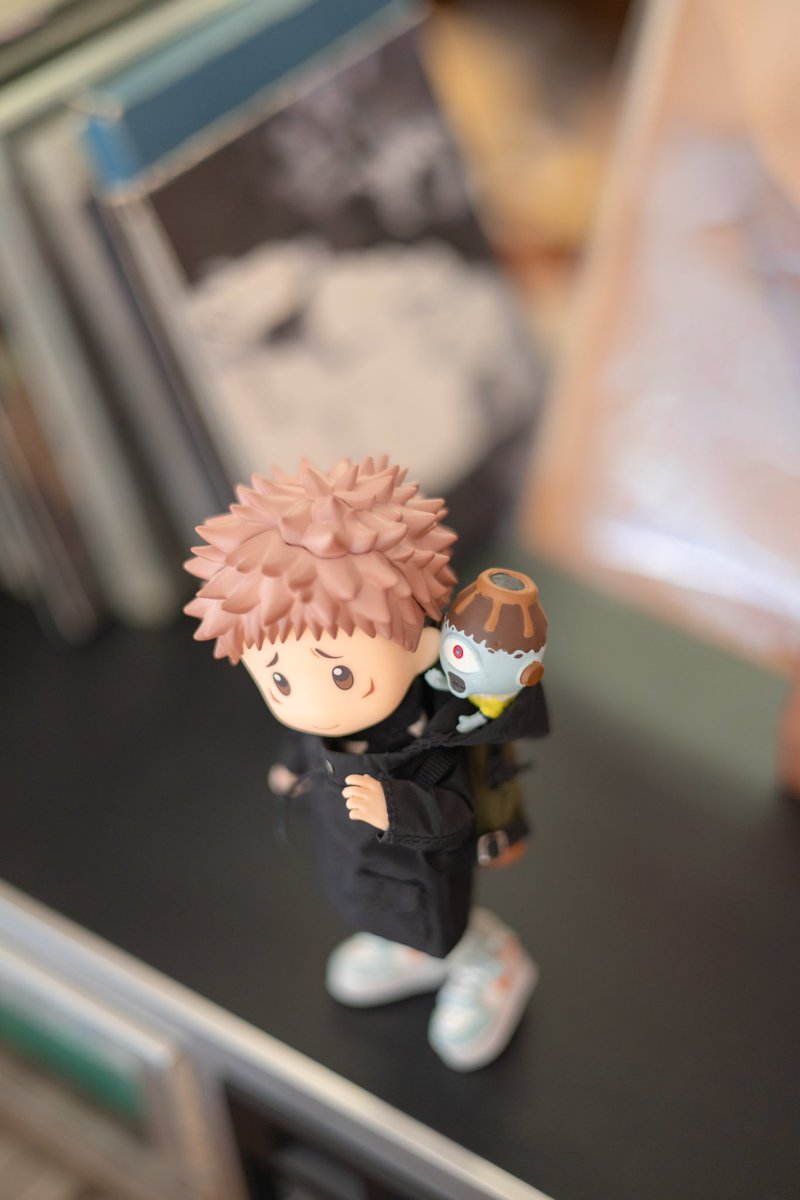 nomosuffering68's tweet photo. " Shoes and people:
If they hurt you,
they're not your size."
Bạn tôi như con gà cần mẫn ấp trứng trong vòng 21h.
#JujutsuKaisen #jjk #yuuji #jogo #nendoroid https://t.co/Hc7h7TJRRs