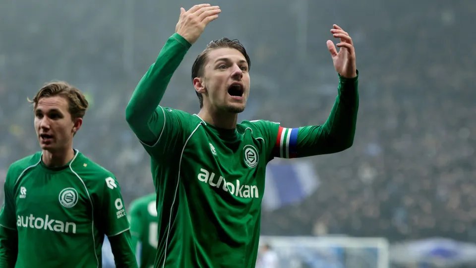 InfoFoot2k26's tweet image. 🚨 EXCLU – Benfica 🦅

🇳🇱 Stije Resink va rejoindre Benfica

💰 Accord trouvé pour 7 M€ + 3 M€ de bonus

✈️ Le joueur est attendu à Lisbonne dans les prochaines heures

⏳ Officialisation imminente 👀🔥